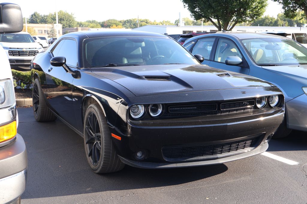 Thumbnail: 2018 Dodge Challenger - 3