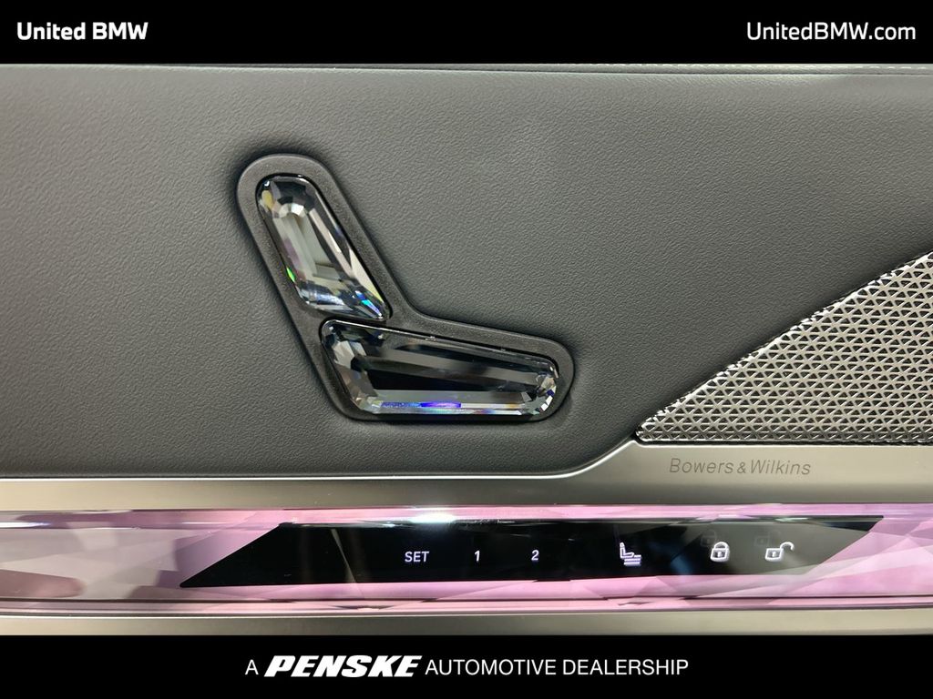 Thumbnail: 2025 BMW 7 Series - 12