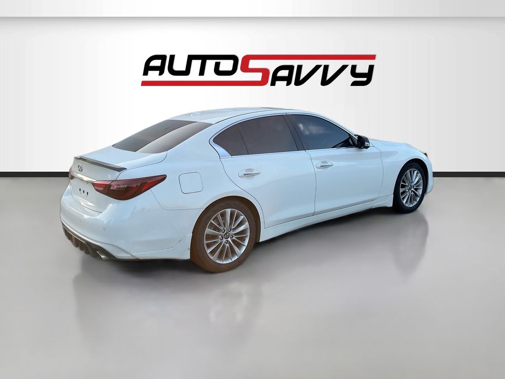 Used 2021 White INFINITI 3.0t LUXE image 7