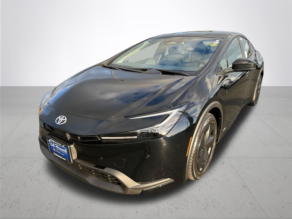 2026 Toyota Prius LE photo 2