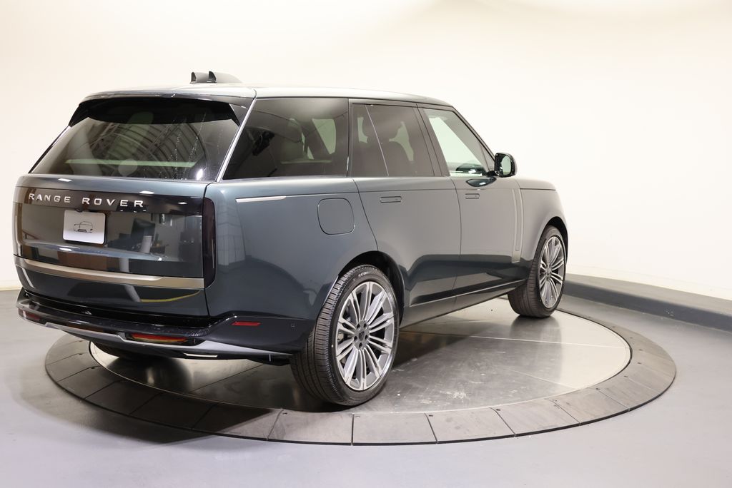 Thumbnail: 2026 Land Rover Range Rover - 5
