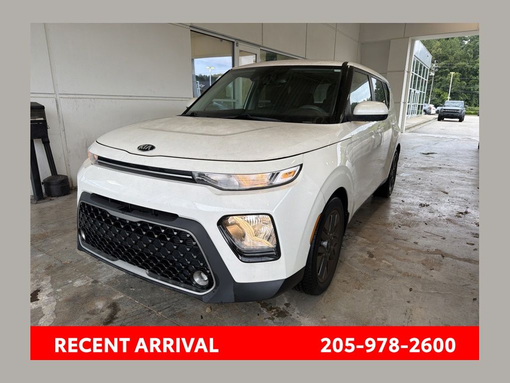 Snow White Pearl 2021 Kia Soul SUV / Crossover Front-Wheel Drive Continuously Variable Transmission