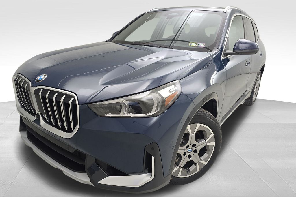 2026 BMW X1 28i's photo