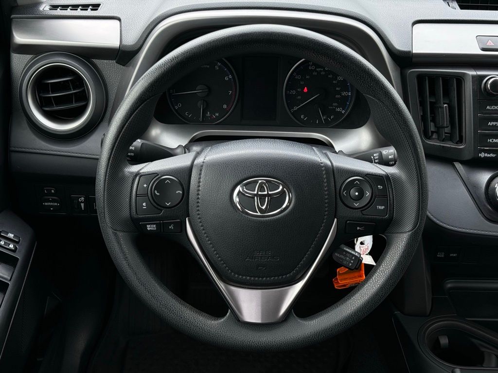 2017 Toyota RAV4 LE 18