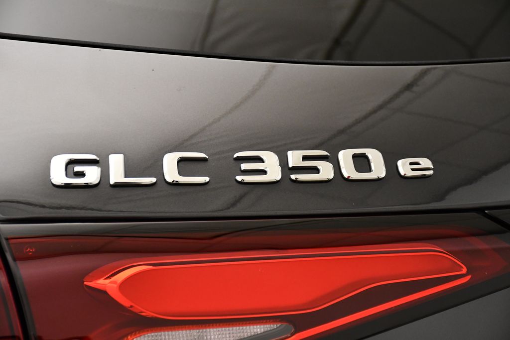 2025 Mercedes-Benz GLC 350 9