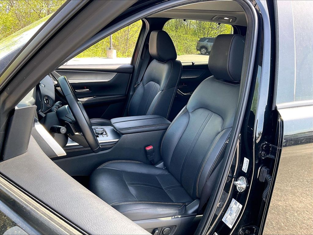 2025 Mazda CX-90 — photo 9