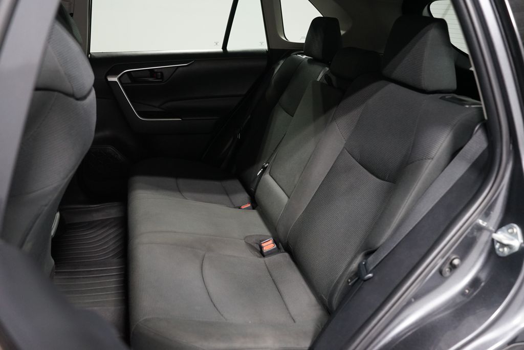 Thumbnail: 2021 Toyota RAV4 - 26