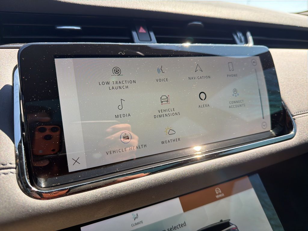 Thumbnail: 2021 Land Rover Range Rover Evoque - 32