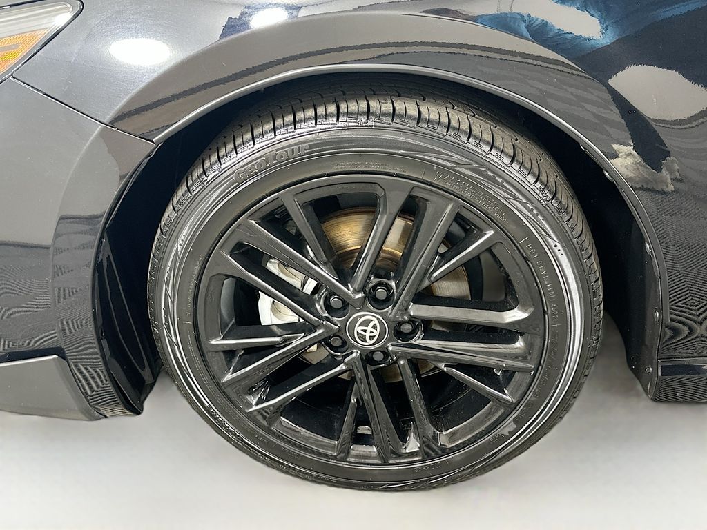 Thumbnail: 2025 Toyota Camry - 31