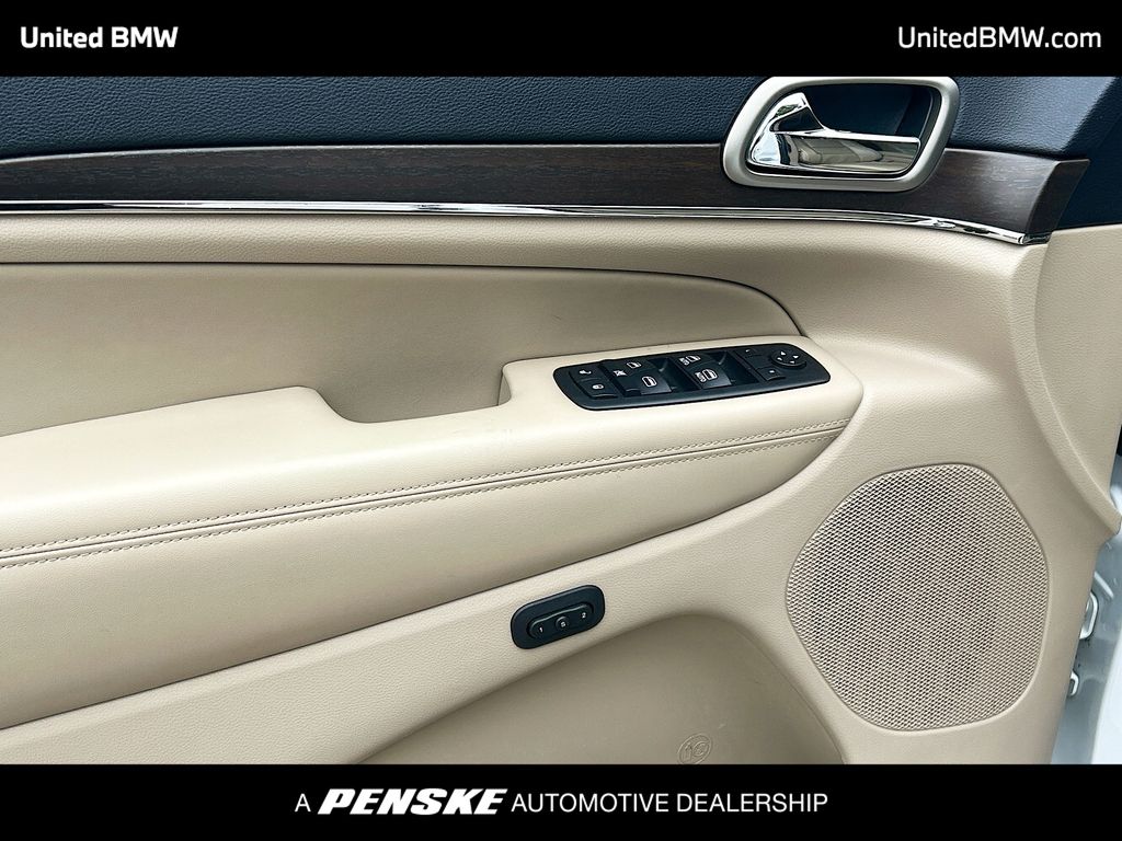 Thumbnail: 2015 Jeep Grand Cherokee - 3