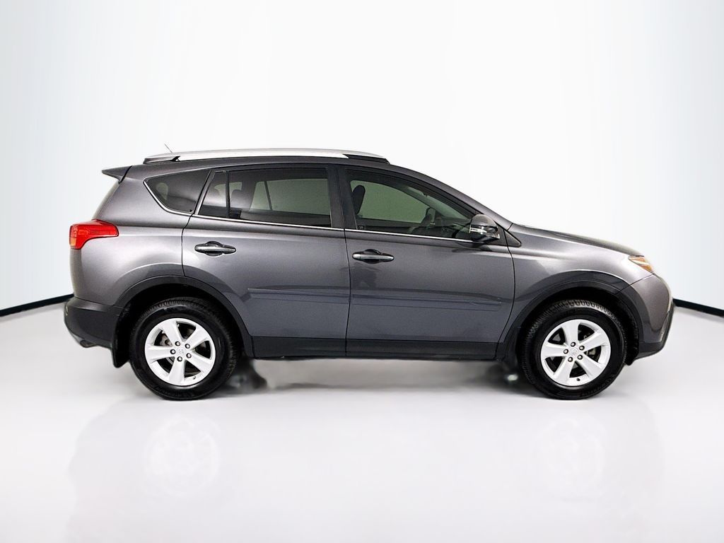 Thumbnail: 2014 Toyota RAV4 - 4