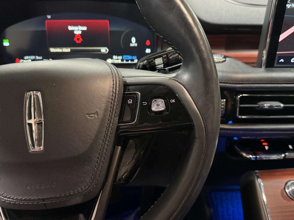 Certified Used 2022 Infinite Black Metallic Clearcoat Lincoln Grand Touring image 13