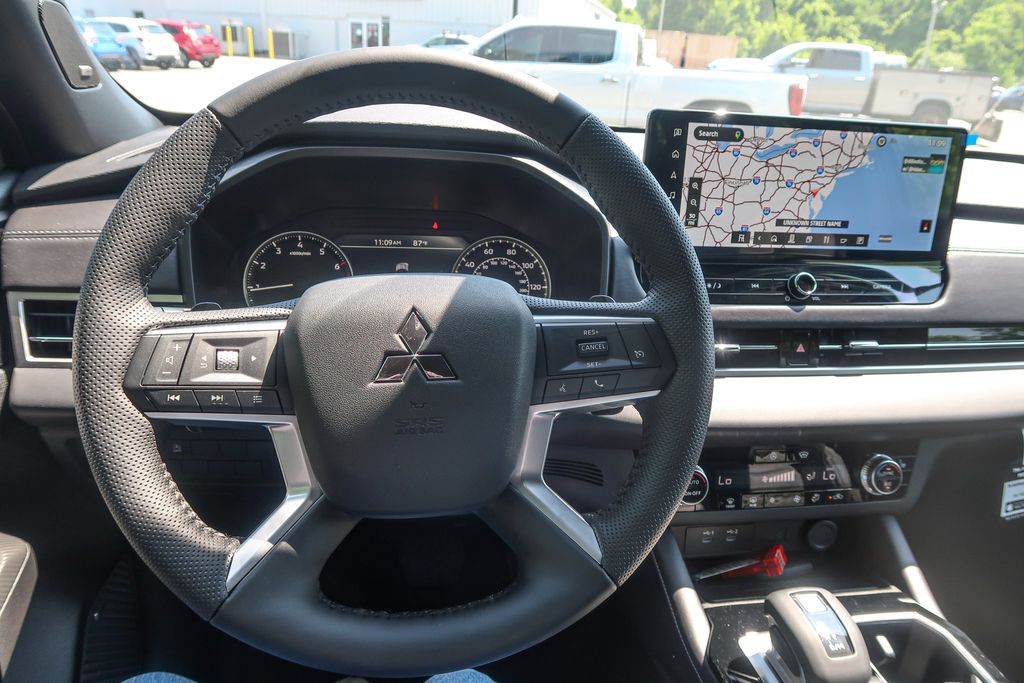 2026 Mitsubishi Outlander LE 2.5 S-AWC