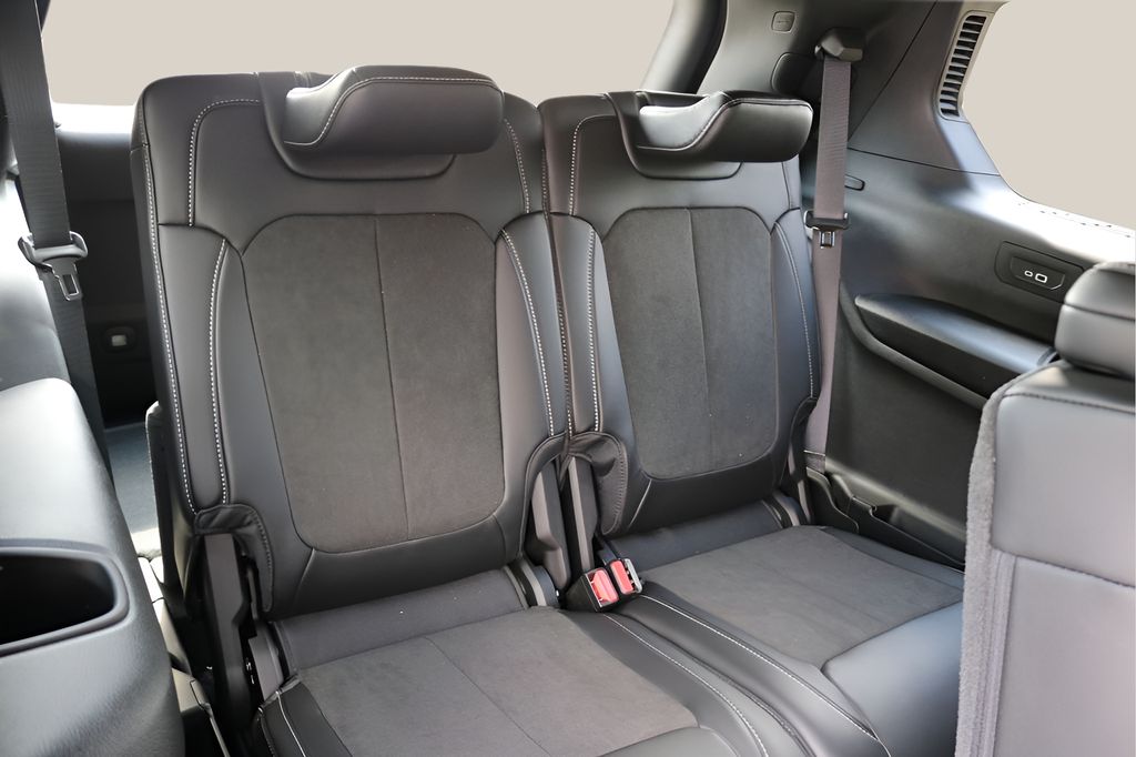 New 2026 Black Jeep Laredo Altitude image 21