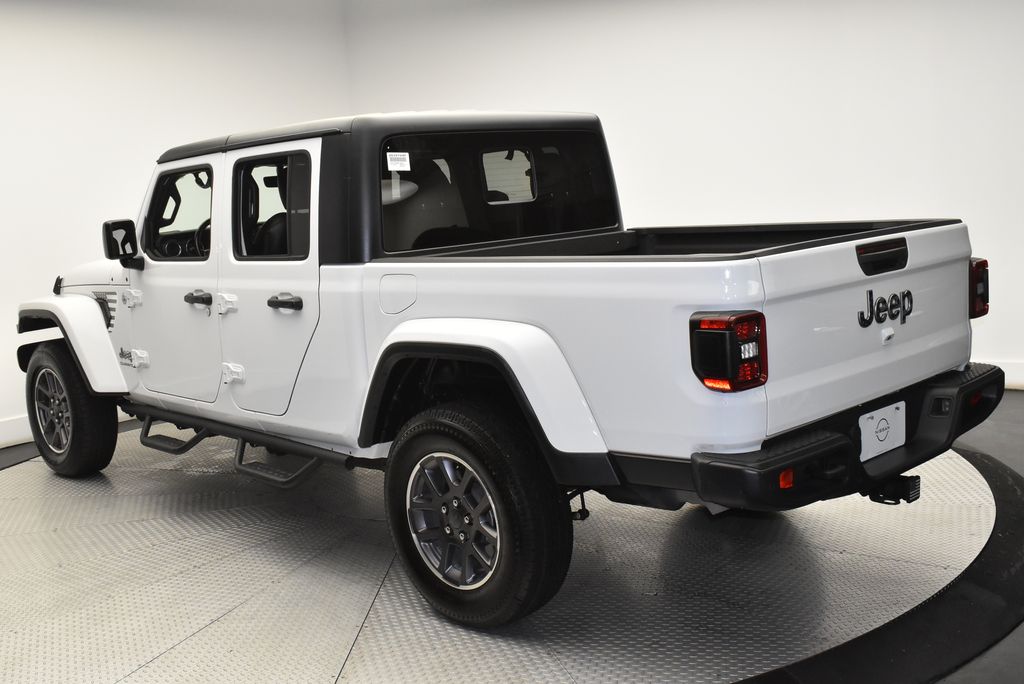 2021 Jeep Gladiator Overland 8