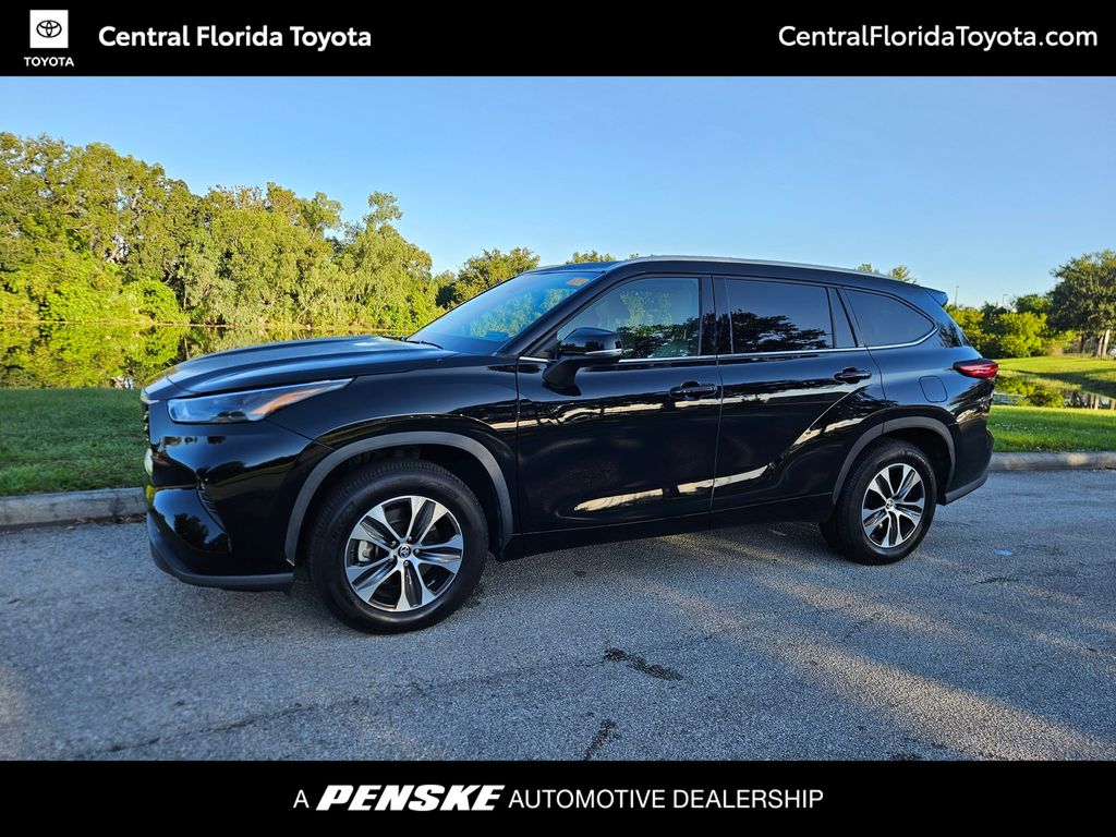 Thumbnail: 2022 Toyota Highlander - 1