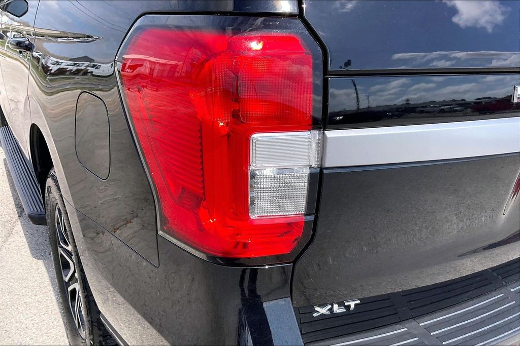 Used 2024 Ford Expedition XLT 4D Sport Utility