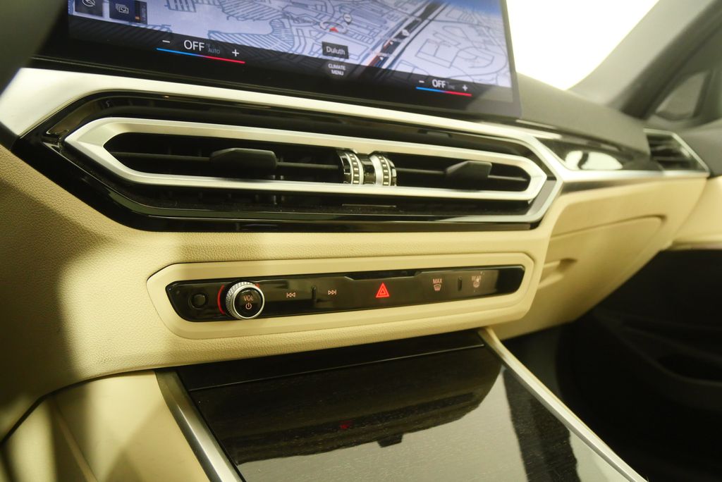 Thumbnail: 2024 BMW 3 Series - 22