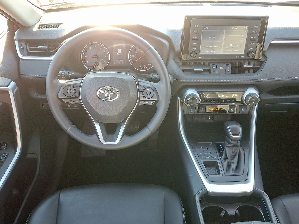 Thumbnail: 2020 Toyota RAV4 - 12