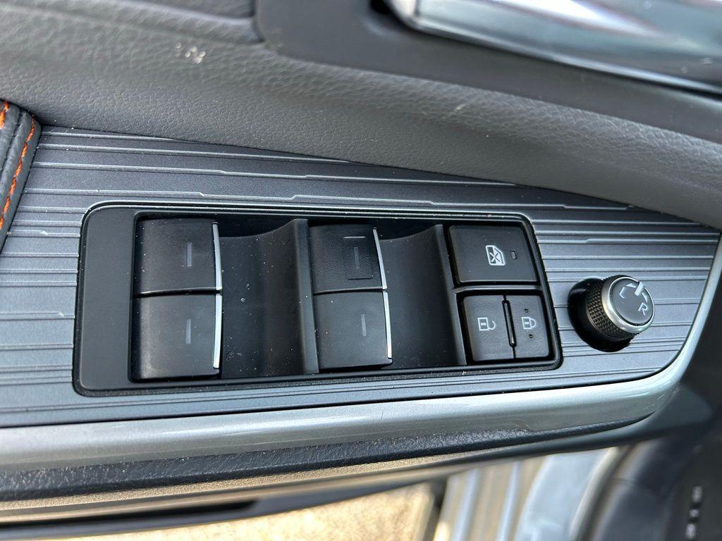 Thumbnail: 2024 Toyota Sienna - 18