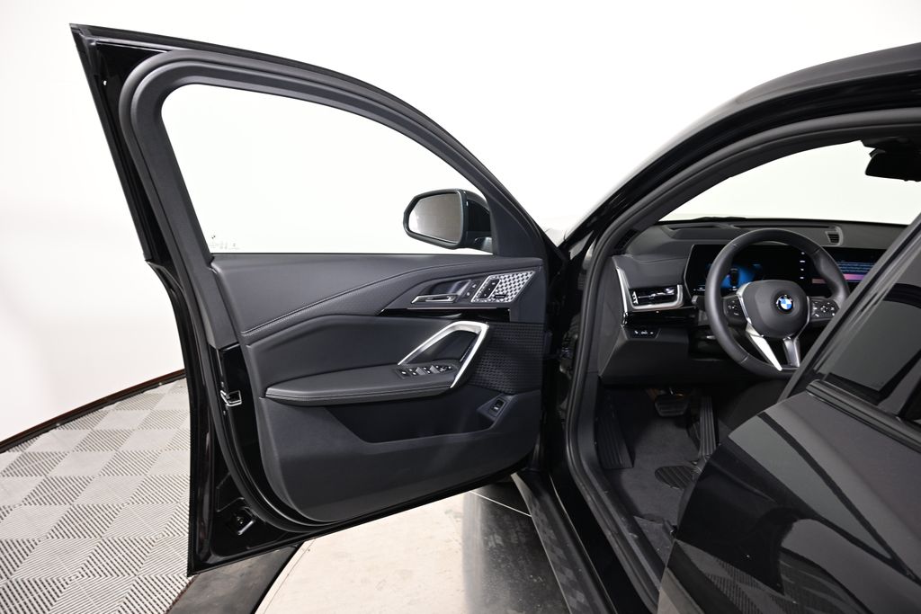 Thumbnail: 2025 BMW X2 - 21
