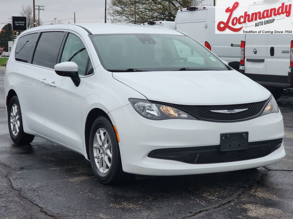 2023 Chrysler Voyager LX FWD