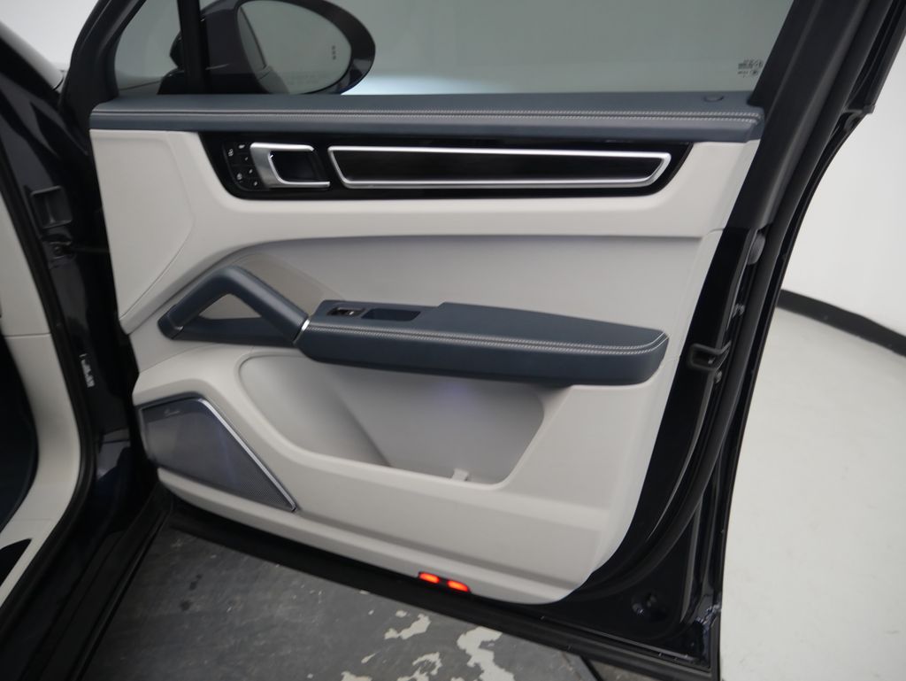 Thumbnail: 2023 Porsche  - 28