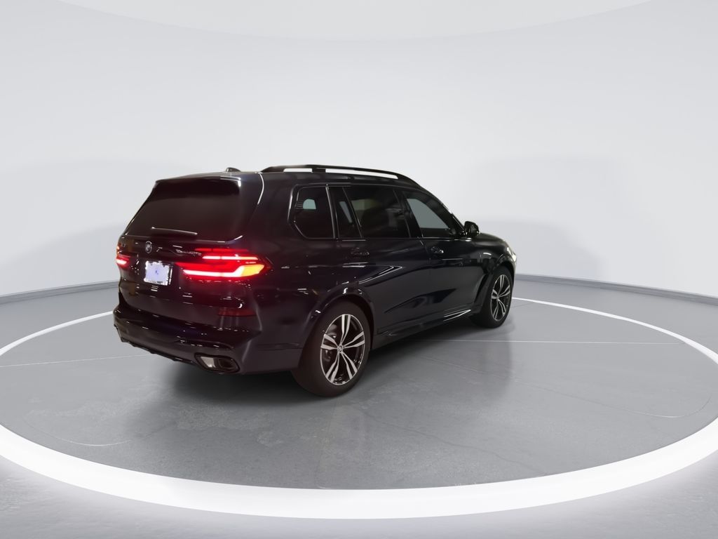 2025 BMW X7 xDrive40i 8