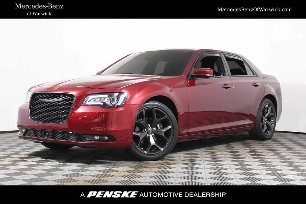 Velvet 2022 Chrysler 300 S V6 RWD Sedan Rear-Wheel Drive 8-Speed Automatic