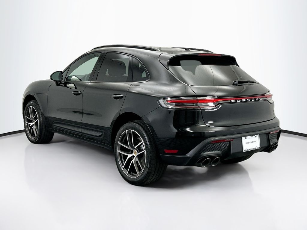 Thumbnail: 2026 Porsche Macan - 3