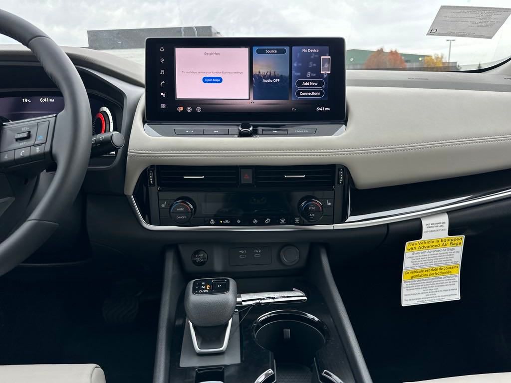 2025 Nissan Rogue SL photo