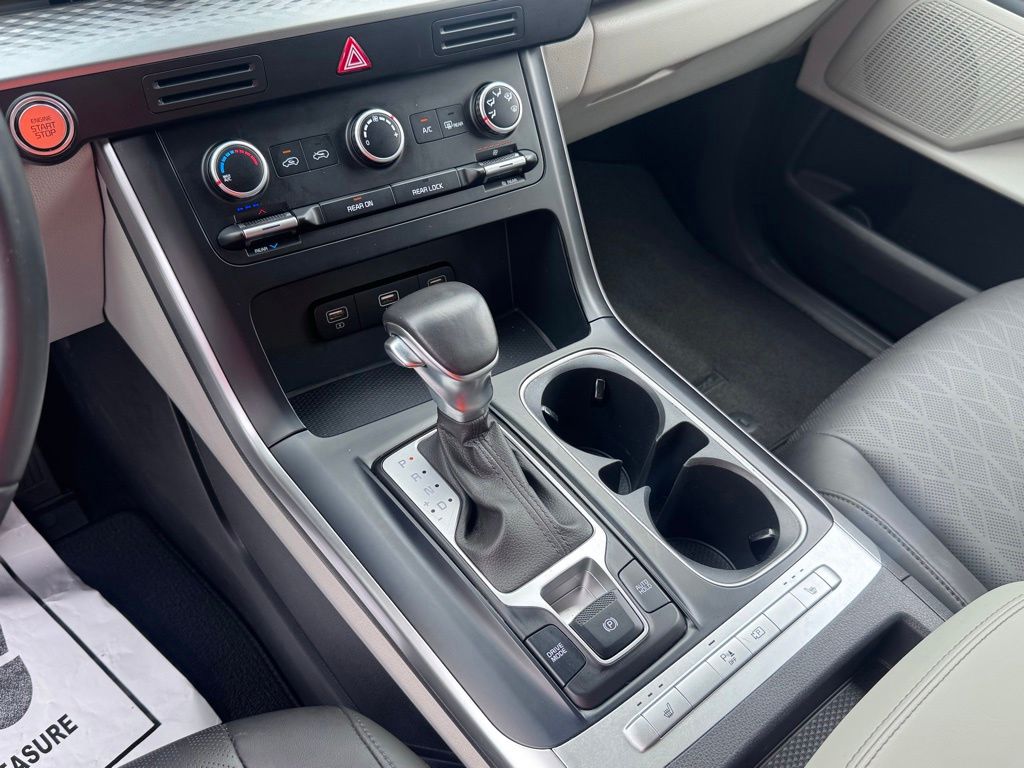 2024 Kia Carnival MPV LX Seat Package