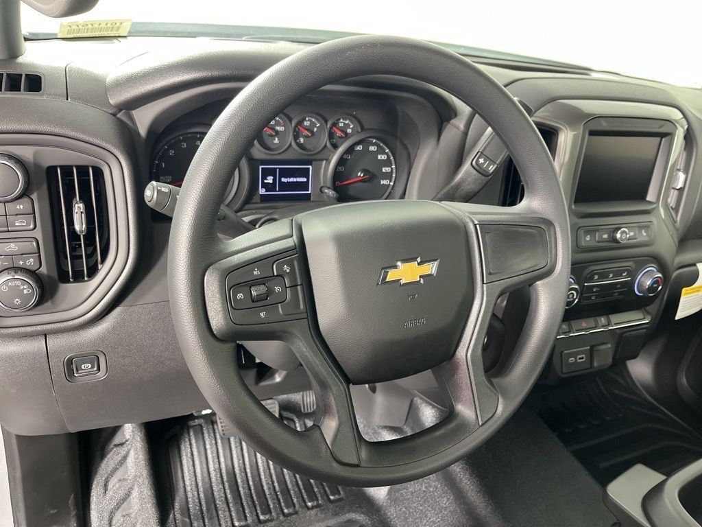 Thumbnail: 2026 Chevrolet Silverado 1500 - 27