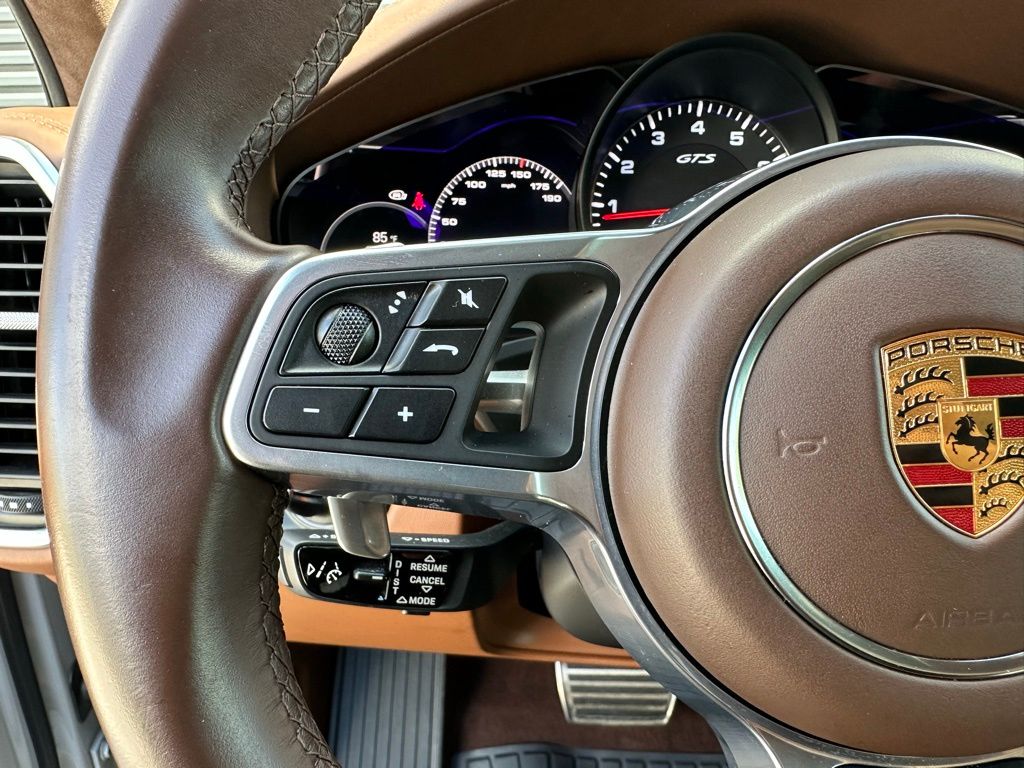 Thumbnail: 2022 Porsche Cayenne - 20