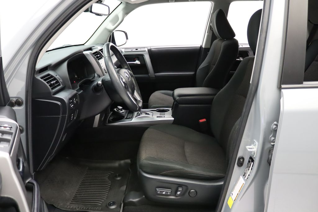 Thumbnail: 2021 Toyota 4Runner - 14