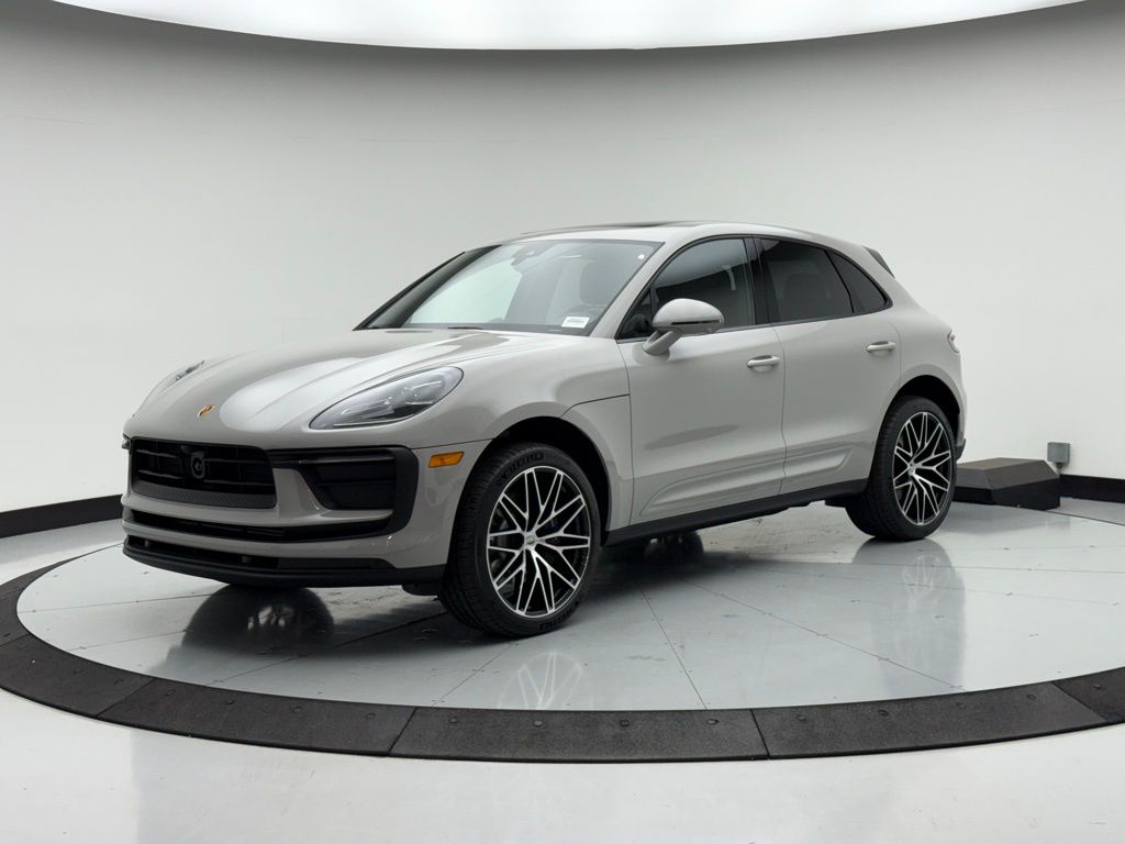 Thumbnail: 2026 Porsche Macan - 1