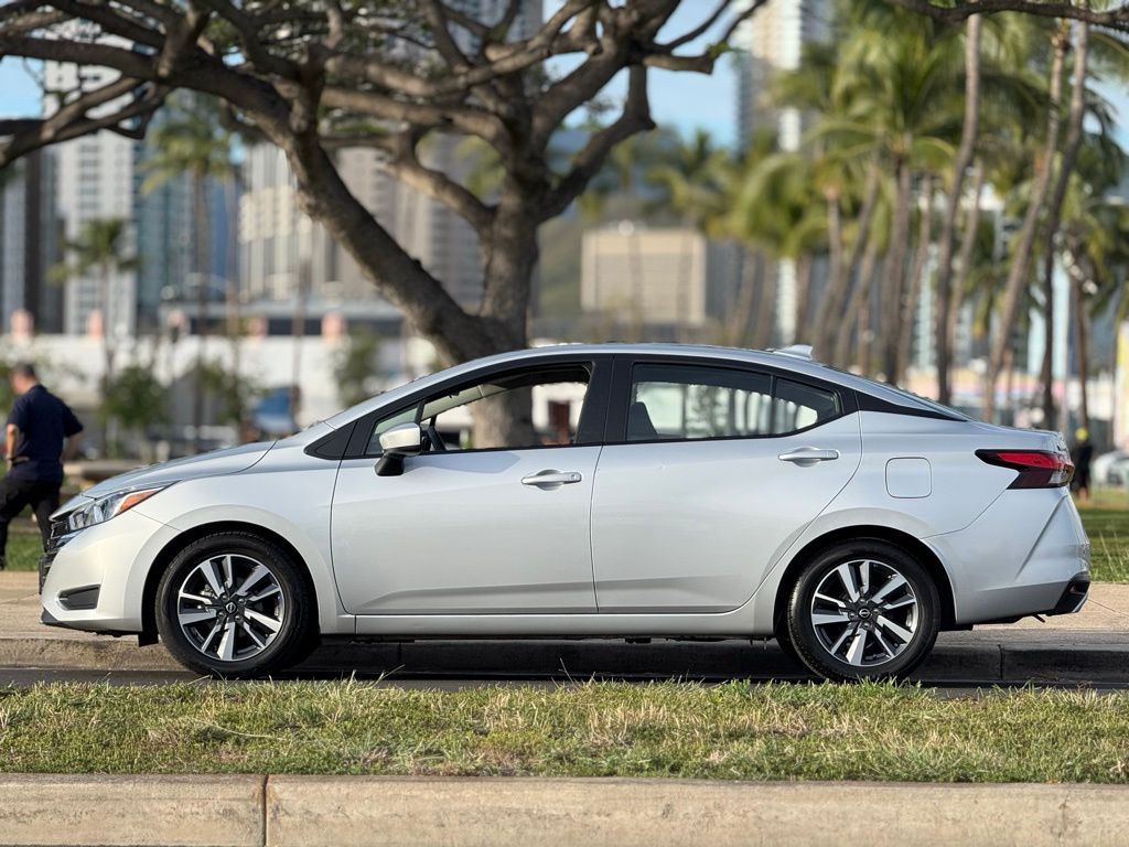 2023 Nissan Versa 1.6 SV photo