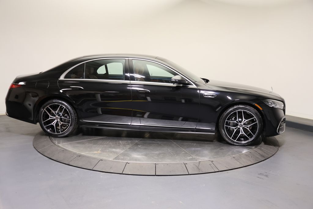 Thumbnail: 2027 Mercedes-Benz S-Class - 8