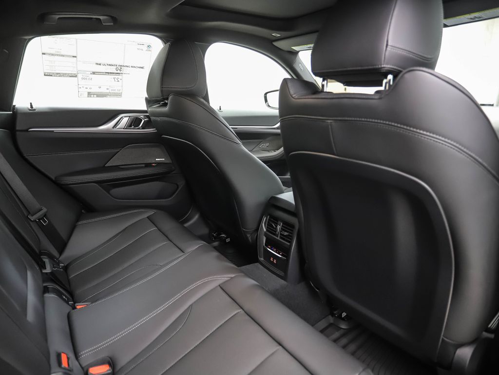 Thumbnail: 2026 BMW 4 Series - 25