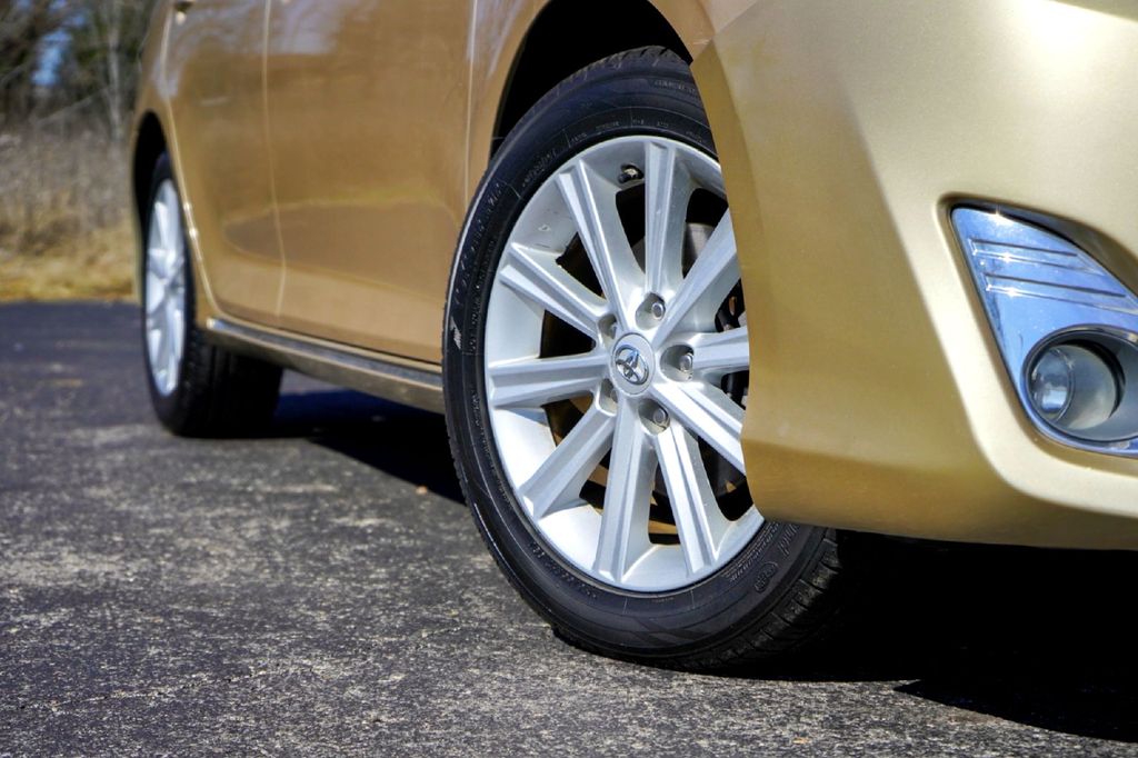 Used Car 2012 Toyota Camry  Xle For Sale Under $12,000 In Taylor, Texas