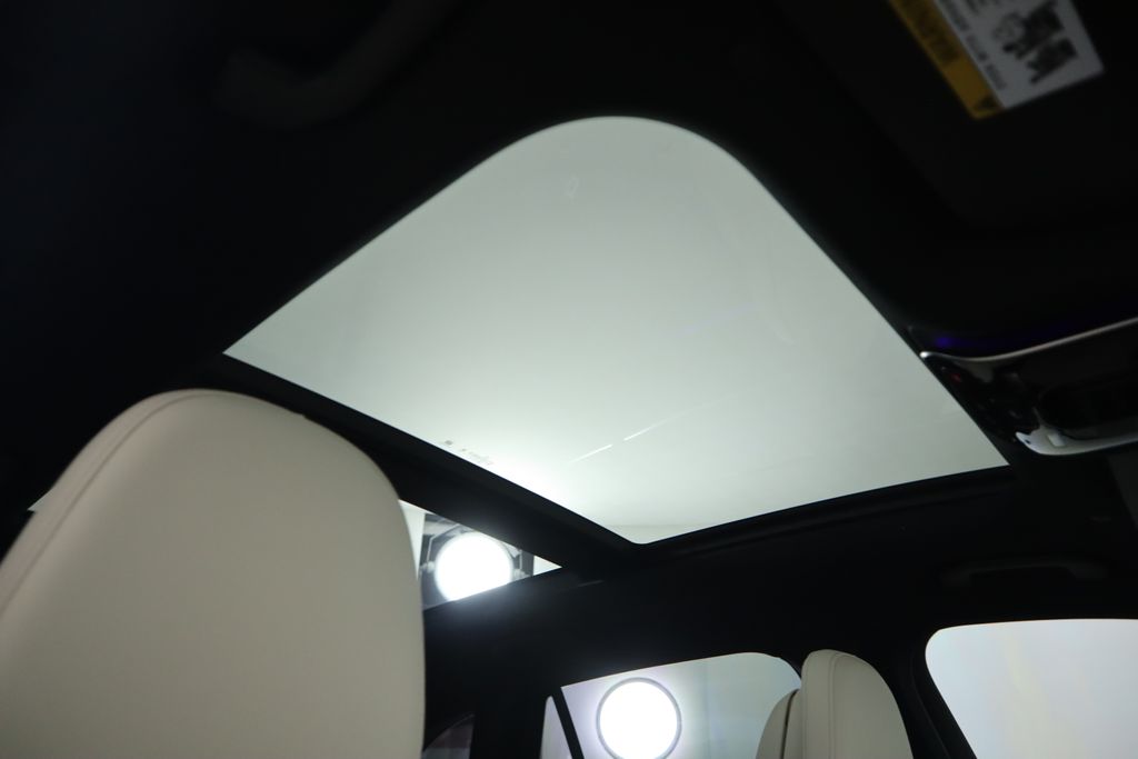 Thumbnail: 2025 Mercedes-Benz GLC - 19