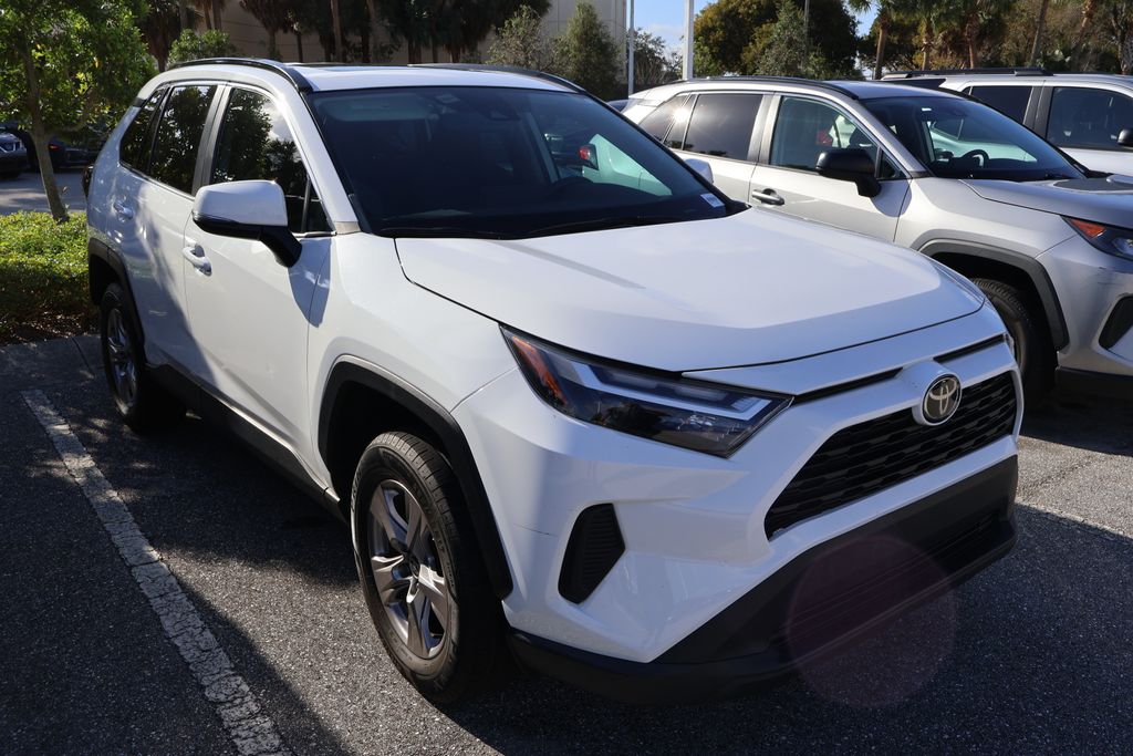 Thumbnail: 2022 Toyota RAV4 - 6