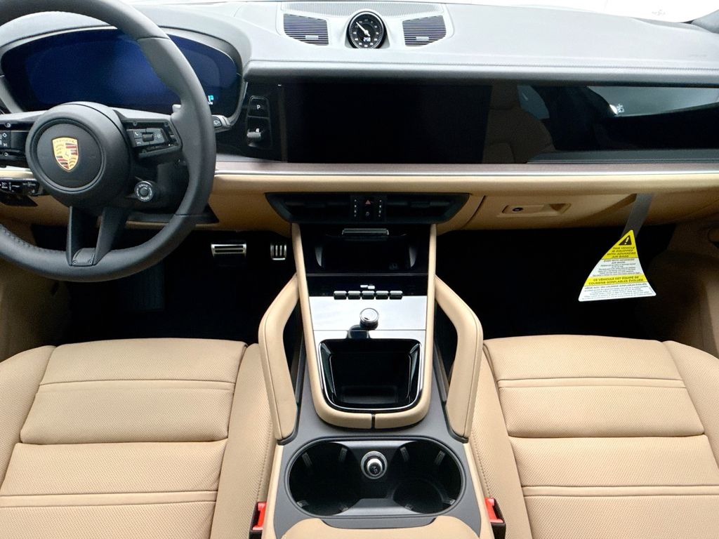 Thumbnail: 2026 Porsche Cayenne - 16