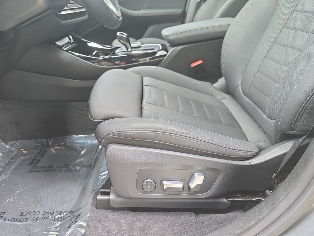 Used 2023 Gray BMW sDrive30i image 27