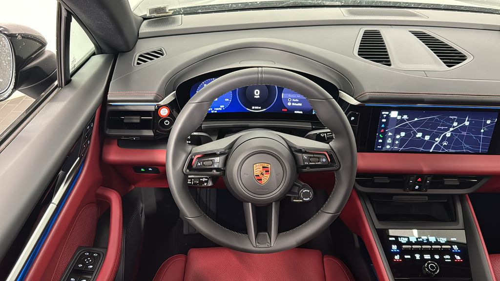 Thumbnail: 2025 Porsche Macan - 16