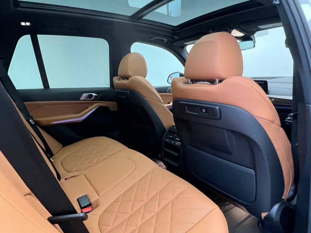 Thumbnail: 2023 BMW X5 - 8