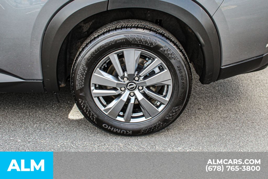 Used 2025 Gray Nissan SV image 16