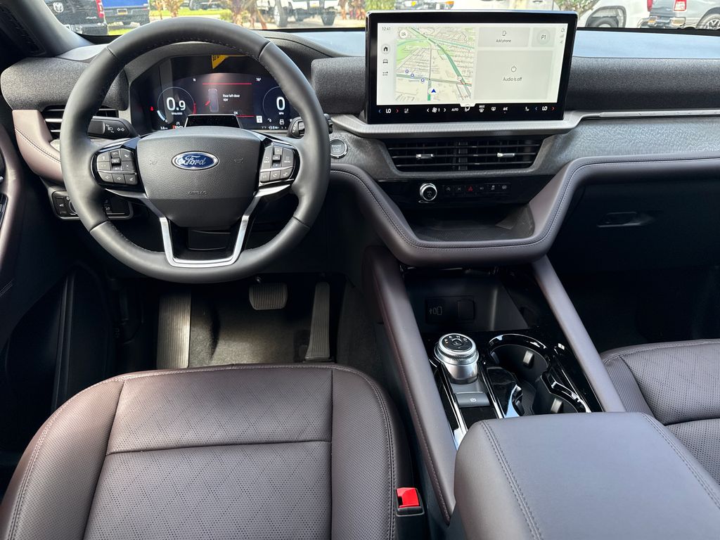 New 2026 White Ford Platinum image 5