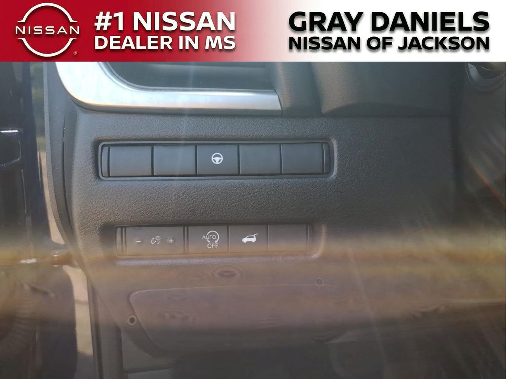Used 2024 Nissan Rogue SUV