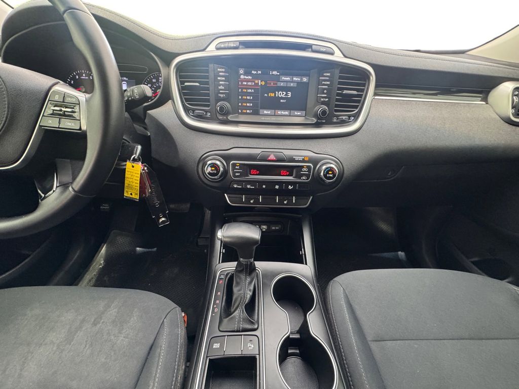 Used Car 2019 Kia Sorento  Lx For Sale Under $12,000 In Round Rock, Texas
